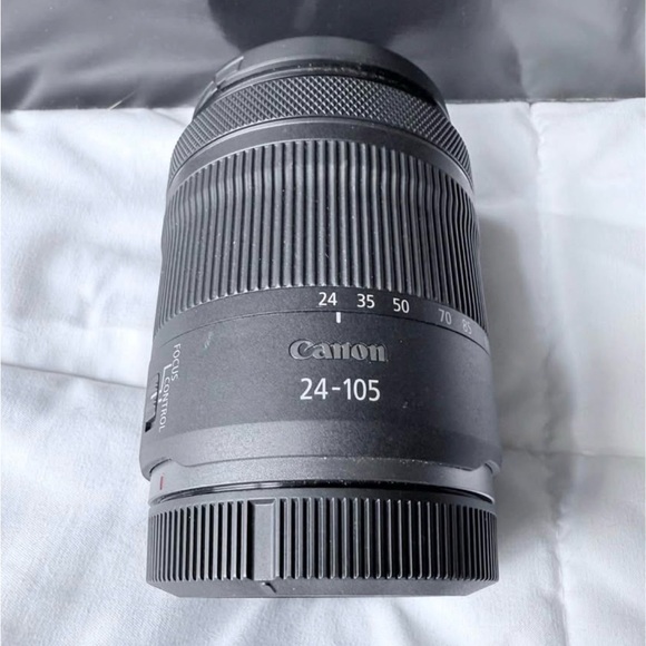 Canon EOS R Digital Camera with Lens - Black - Picture 9 of 10